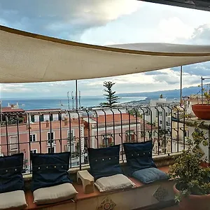 Aly Art Duomo, Gulf & Etna View Apartment Taormina