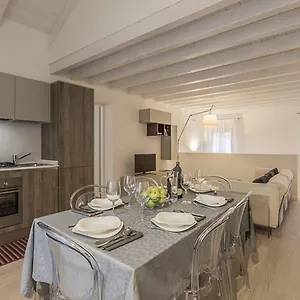 Ca' Rossini 2 Apartment Venice